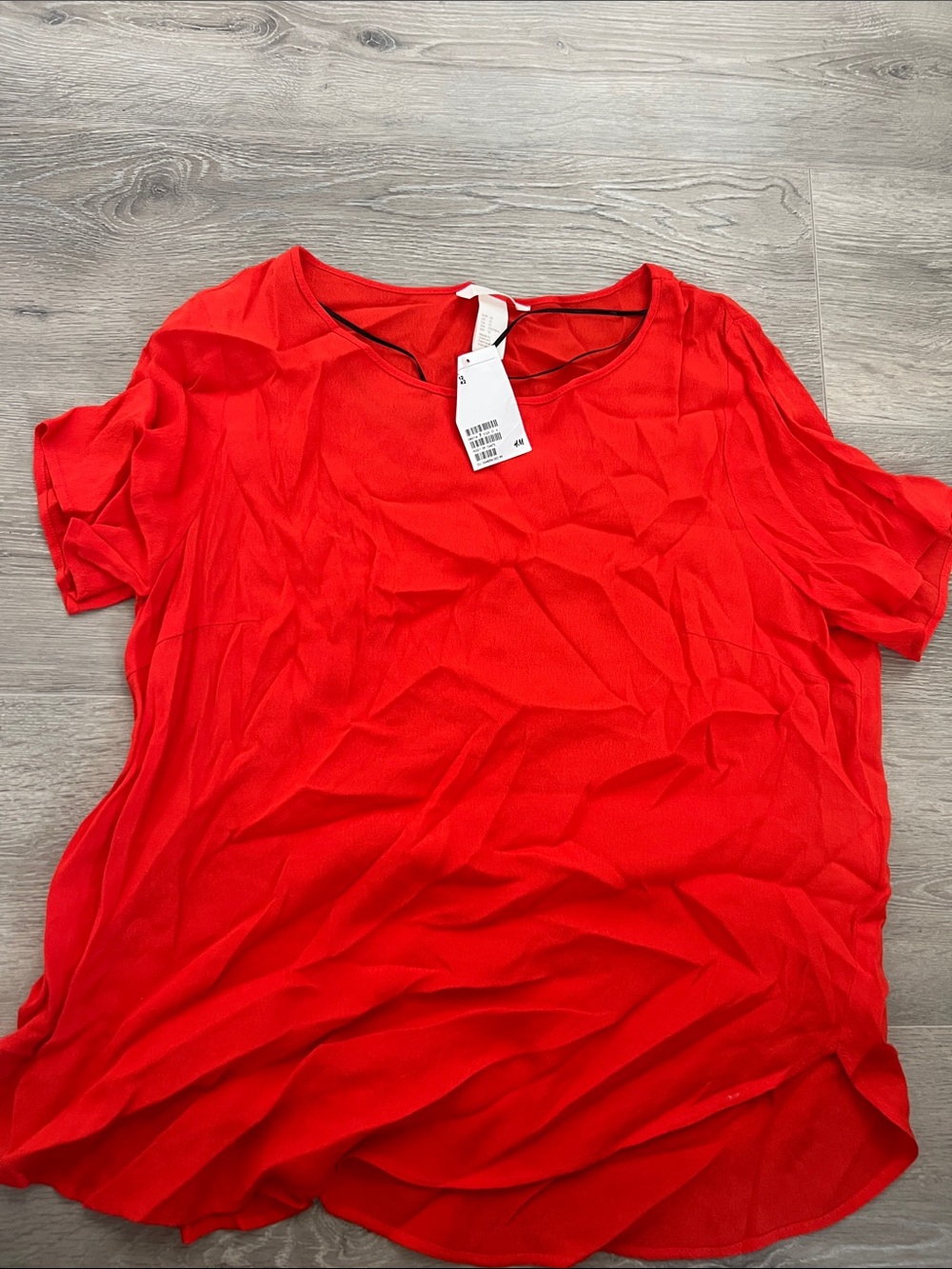 NWT H&M Chiffon Red Women’s Short Sleeve Top